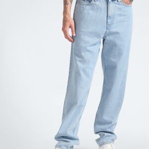Tommy Hilfiger Men's Skater Relaxed Light Blue Jeans